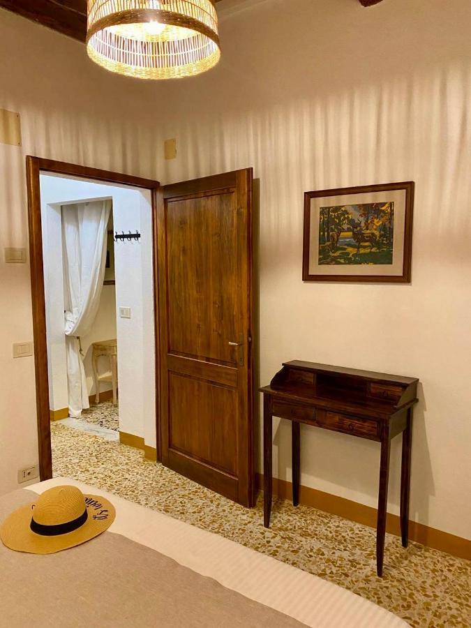 Dimora Del Poggio - Charming Historic Centre - Apartamento *