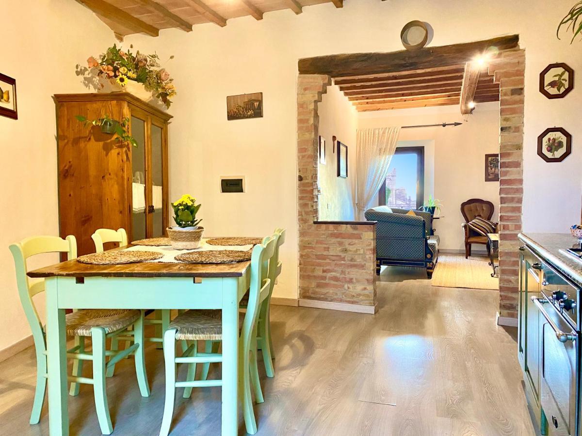 Dimora Del Poggio - Charming Historic Centre - Apartamento